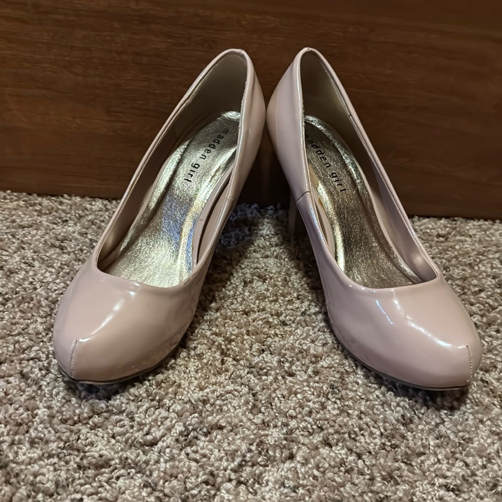 Madden Girl heels size 6.5.